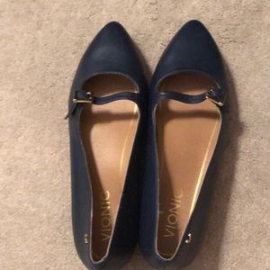 Vionic Delilah flats